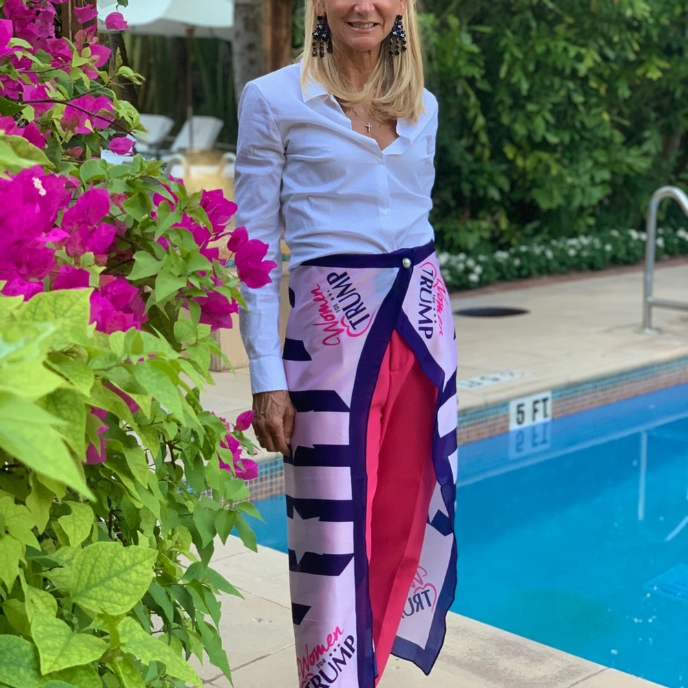 Blue‎ and white striped scarf stars women for trump